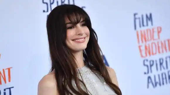 Anne Hathaway revela que perdió un bebé