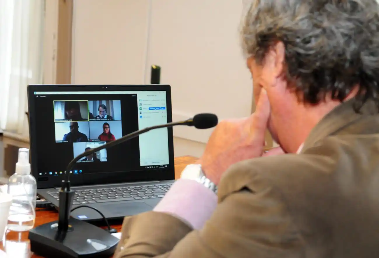 Por mayoría, el Concejo aumentó un 25 por ciento la tarifa del transporte público