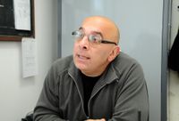 Con más de 20 enfermeros aislados, hay una sobrecarga horaria