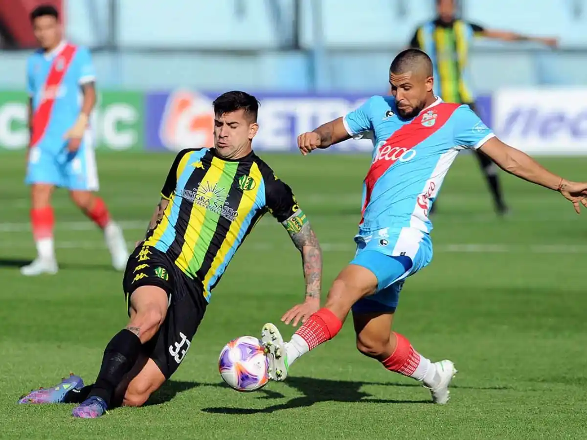 Arsenal goleó a Aldosivi