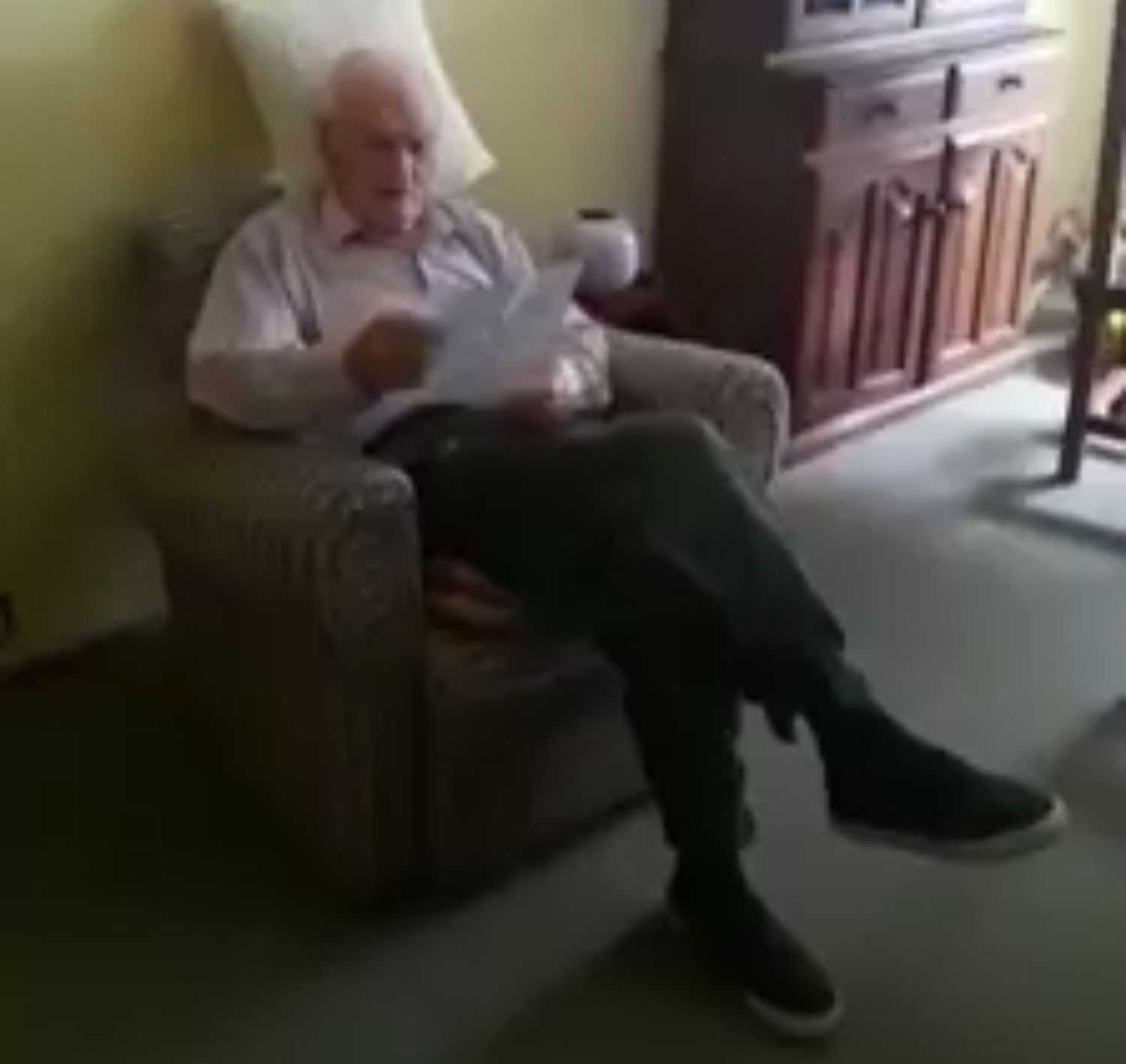 "Quedate en casa, abuelo", el emocionante video tandilense que se vitalizó en las redes