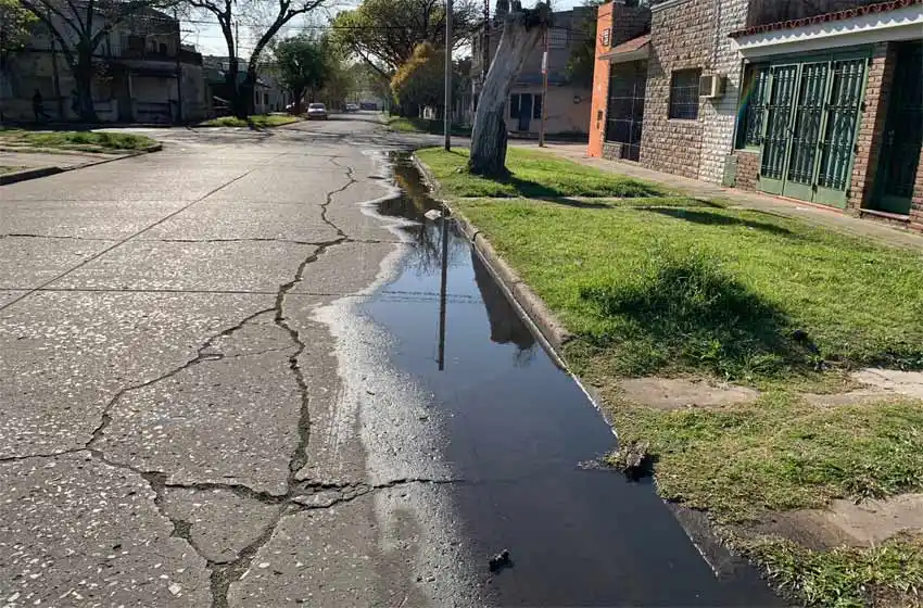 Vecinos de zona sur reclaman seguridad en las calles por el robo de medidores de agua
