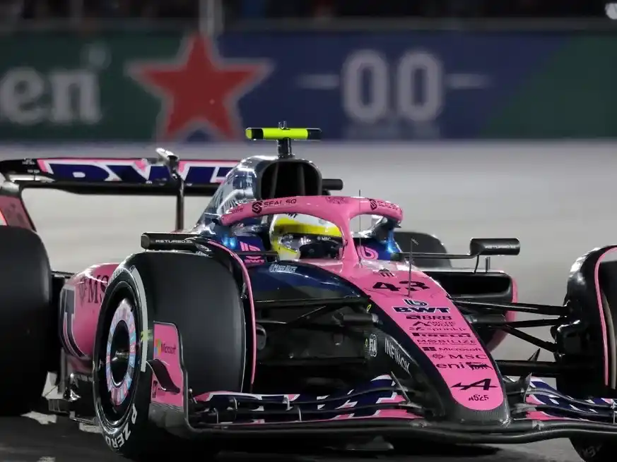 Colapinto busca sus primeros puntos del año en el desafiante circuito de Lusail. Crédito: Reuters/Daniel Cole