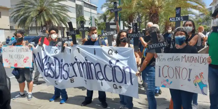 Venezolanos protestan contra asesinatos de personas la comunidad LGBTI