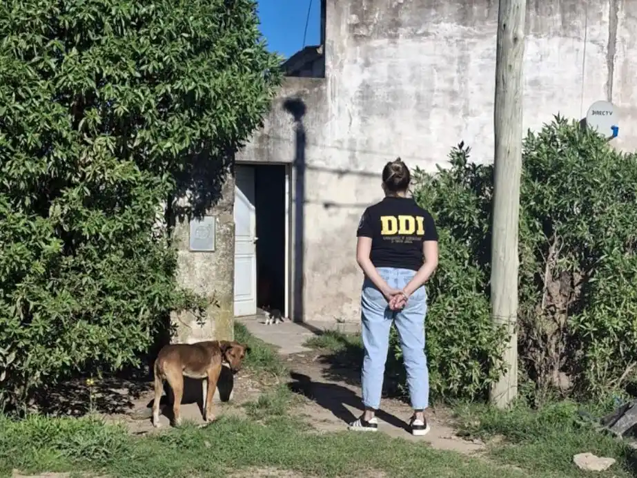 Denunciaron a un hombre por violencia de género y le hallaron una escopeta en la casa