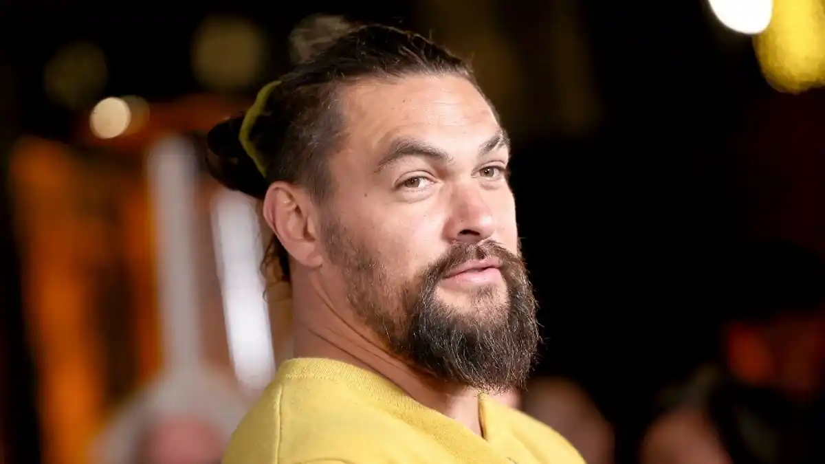 Jason Momoa tiene una novia latina y es hija de este famoso cantautor