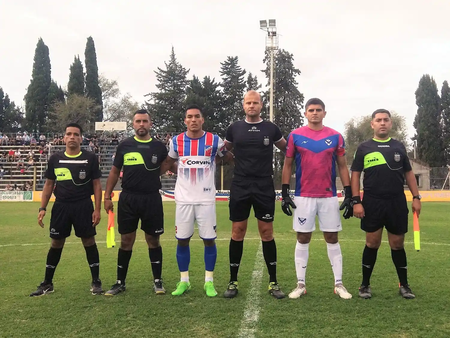 Sportivo Rivadavia y Jorge Newbery se verán las caras en un nuevo clásico en el "Coloso" de calle Sarmiento. Foto archivo.