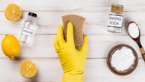 Bicarbonato y vinagre: la fórmula mágica para la limpieza del hogar