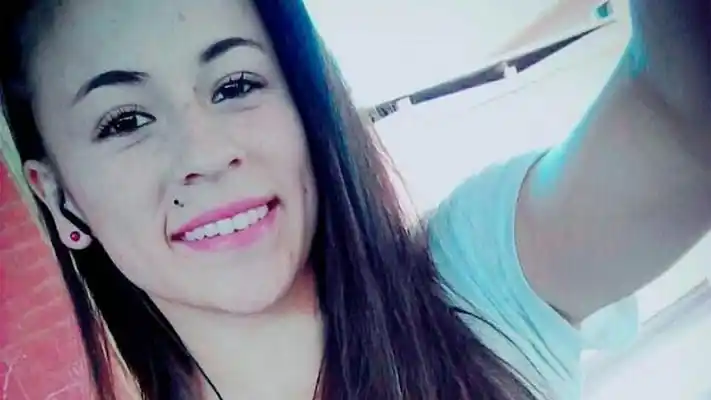 Habrían encontrado en un horno el piercing de una joven desaparecida