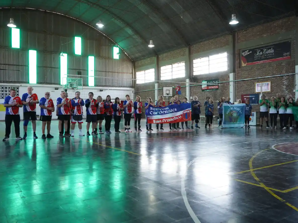 Disputan torneo en Alumni