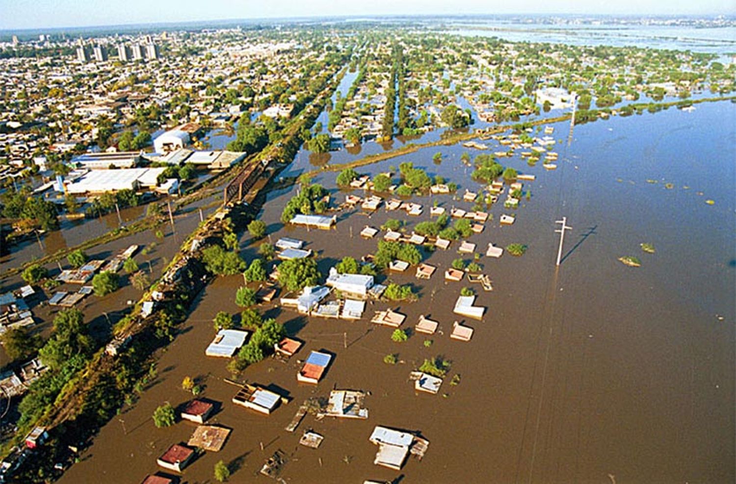 Controversial fallo por las inundaciones del 2003: «Hoy la justicia le ha dado la espalda a la ciudadanía santafesina»