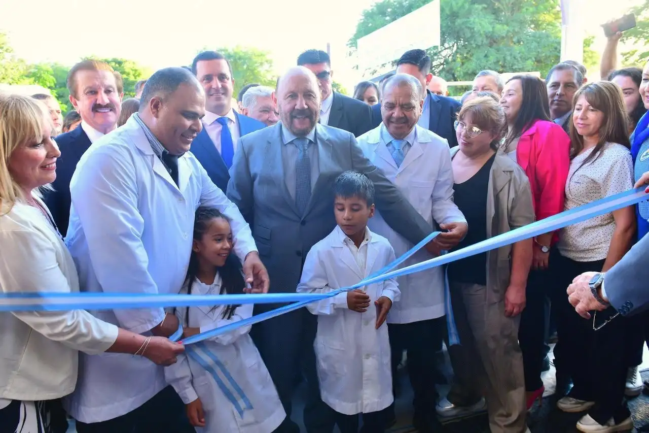 Con inauguración de obras, el Gobernador dio inicio al ciclo lectivo 2025