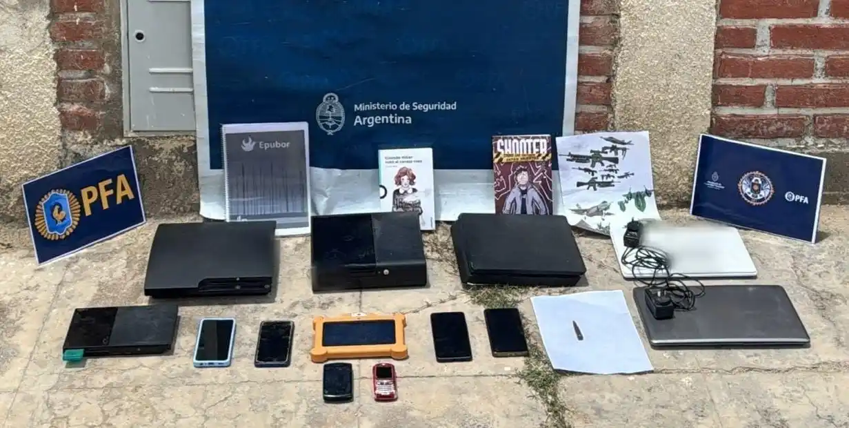 Los detenidos se conocían sólo por redes sociales.