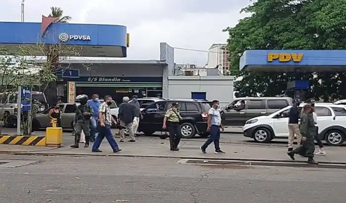 ¿REVISARÁN LAS OTRAS? Intervienen bomba de gasolina en Chacao por no aceptar pago en bolívares