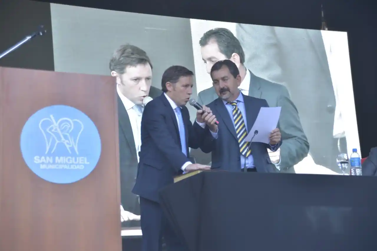 San Miguel: Jaime Méndez juró como intendente para su primer mandato