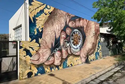 "¿El Momento es Ahora?" de Seba Cener