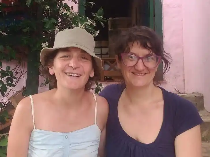 Lucía Salas (directora) y Gina Biagioli (productora e intérprete).