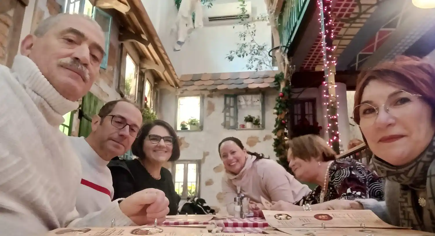 Iris Fumaneri con amigos en Slovenia-