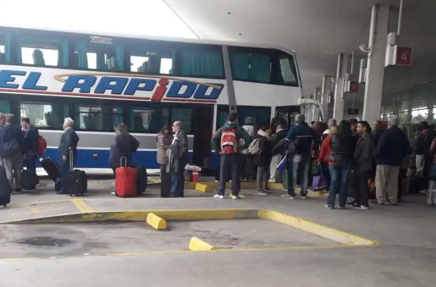 Se levantó el paro de El Rápido y los pasajeros retoman sus viajes