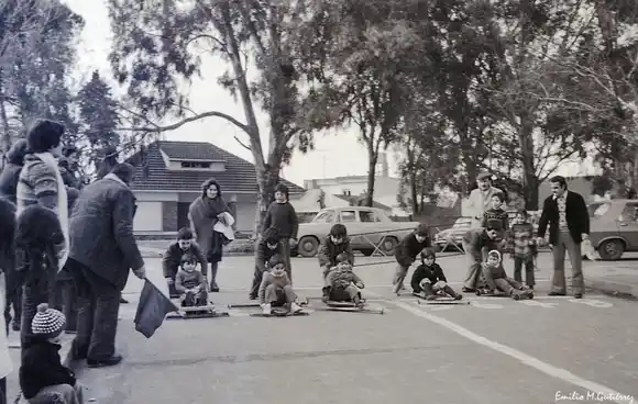 “Mis recuerdos”: una imagen que revive la tradición de los carritos a rulemanes en Chascomús