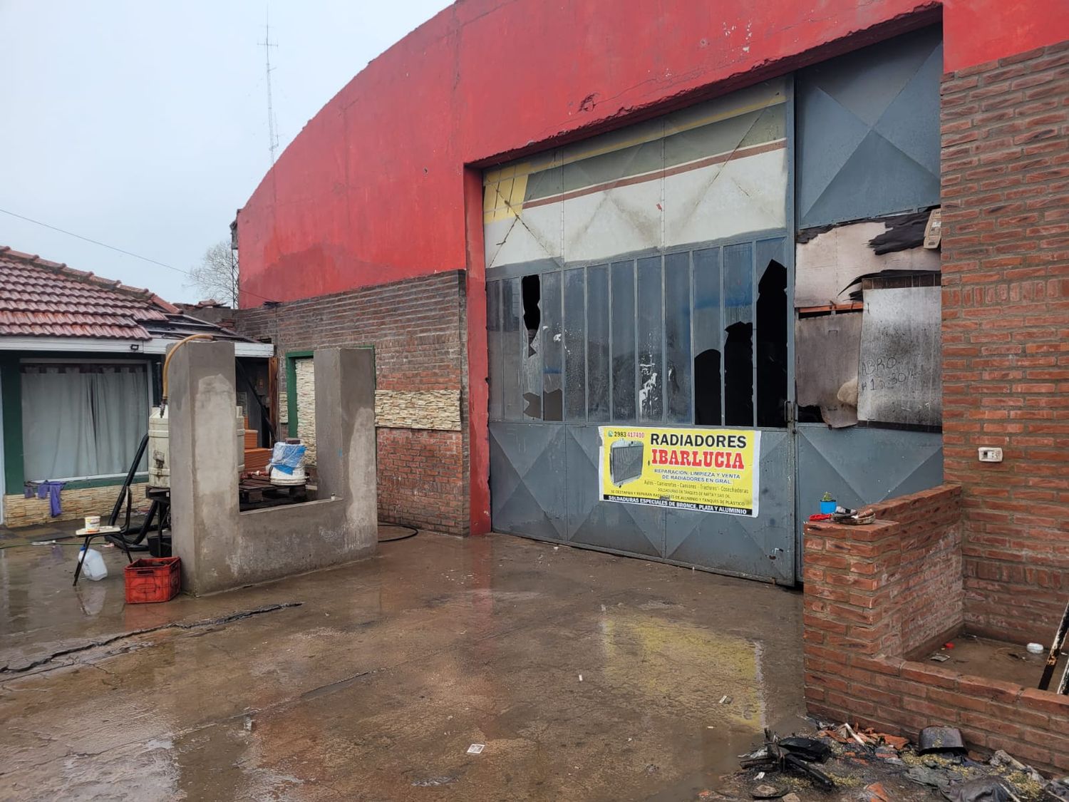 Se voló parte de un techo en Ameghino al 400