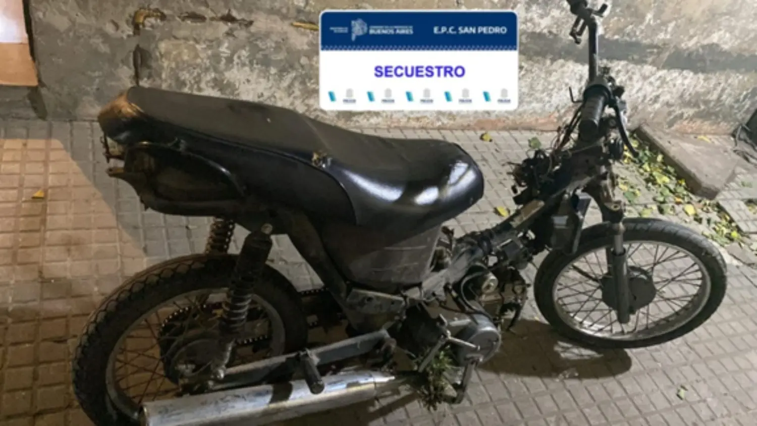 El rodado tenía pedido de secuestro por un hecho de robo. Una niña de 13 años circulaba en la misma al momento de ser recuperada.