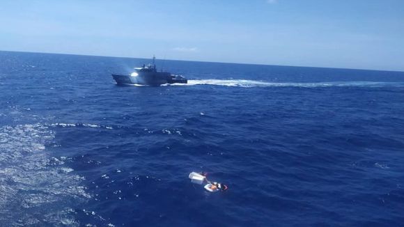 “SE OCULTÓ EN LA LANCHA”: padre de uno de los desaparecidos dice que son cinco los tripulantes del naufragio en La Tortuga