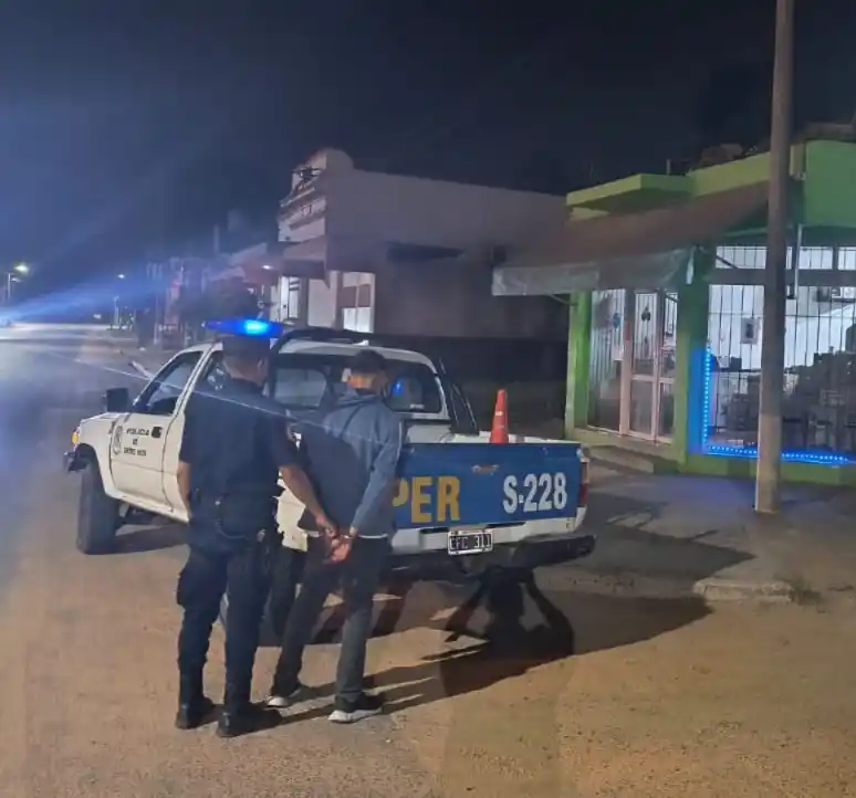 Un llamado anónimo permitió que la Policía atrape a un ladrón en pleno intento de robo