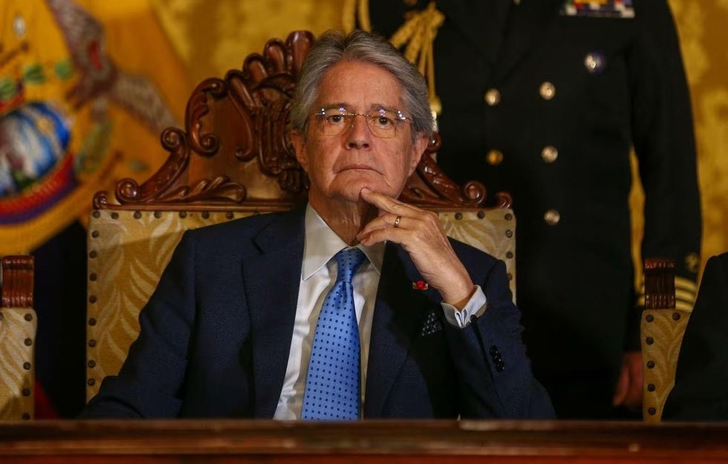 El Parlamento de Ecuador aprobó instrumentar un juicio político
