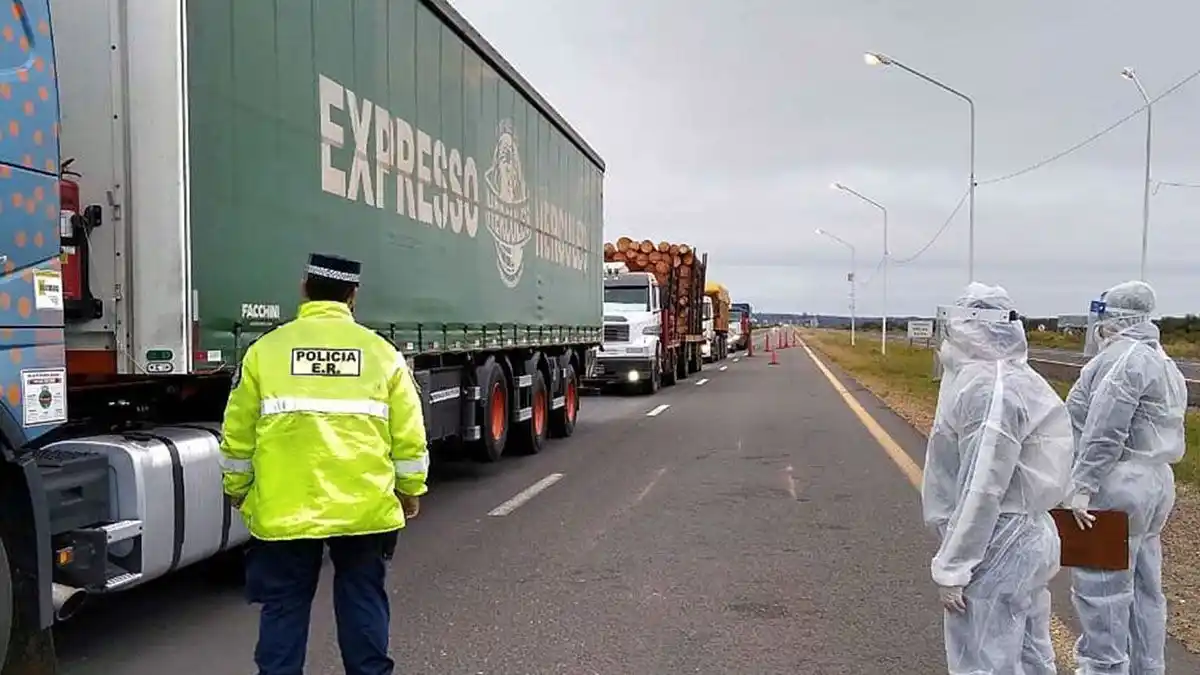 Denuncian que la policía caminera trabaja sin las mínimas condiciones frente al Covid