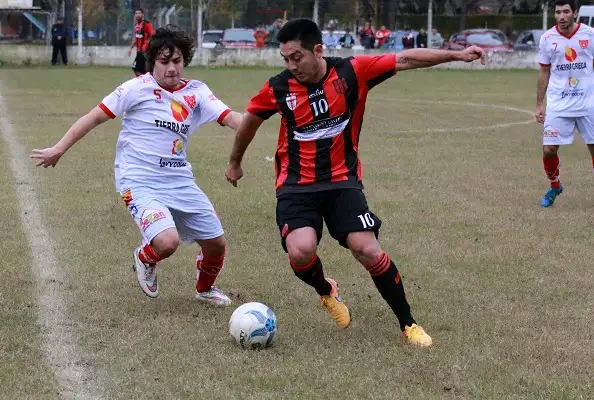 Divisional A: Por la lluvia, la final se postergó para mañana
