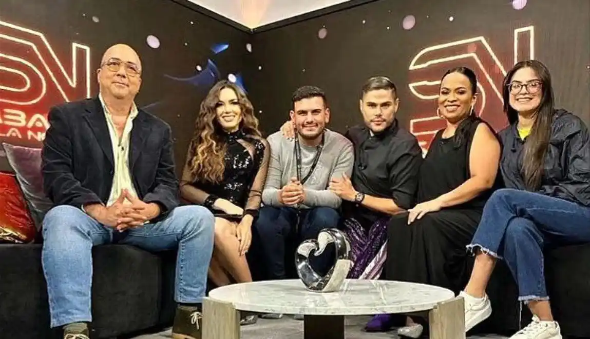 Con un rumbón: así celebró Sábado en la Noche sus 16 años al aire (videos)