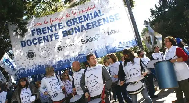 Docentes bonaerenses inician paro por 48 horas