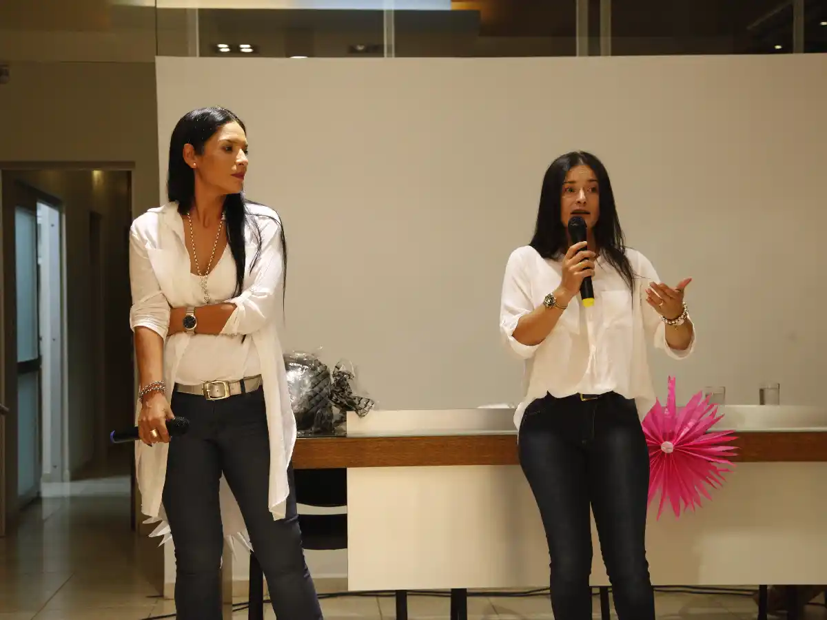 El SEC agasajó a las mujeres con charlas, premios y show musical