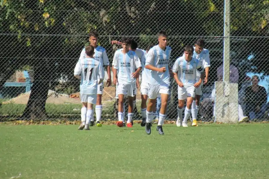 Inferiores AFA: los chicos ante Flandria