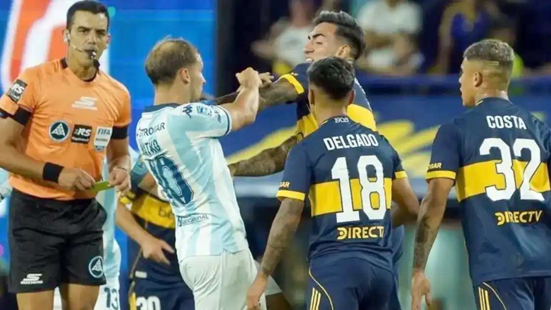 Boca volvió a dejar una imagen muy pobre y empató sin goles ante Racing