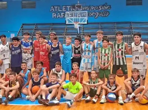 Dos días de práctica para los más chicos con entrenadores nacionales. Foto: ARB