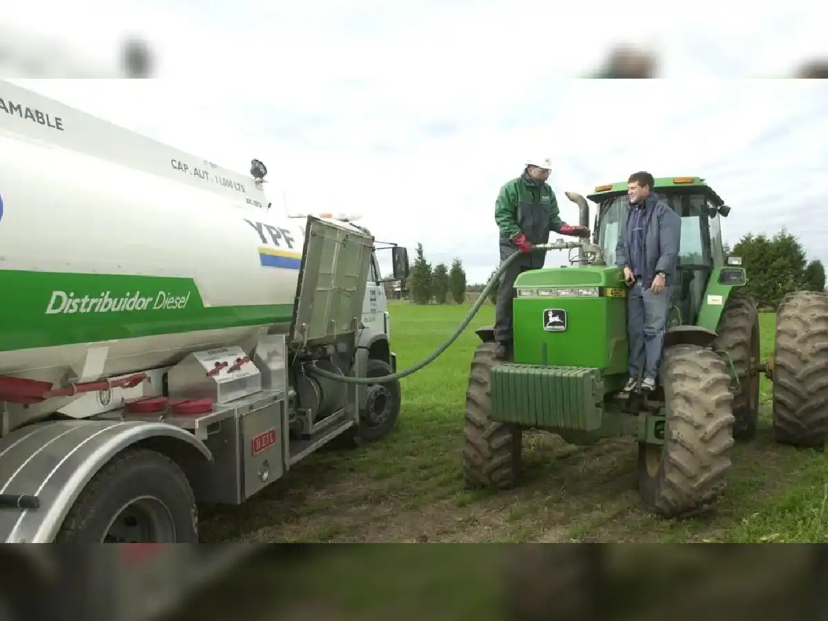 Suba del gasoil: para el agro, “el  47% de lo que paga son impuestos”     