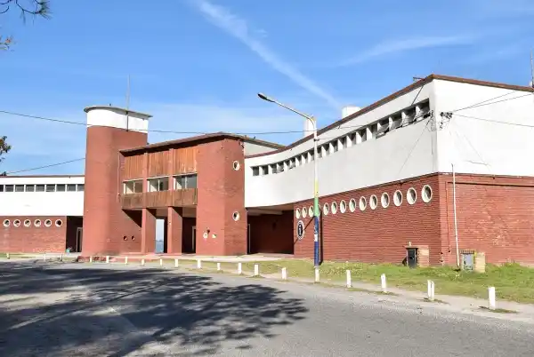 Invitación para realizar propuestas formales para el Edificio del Turista