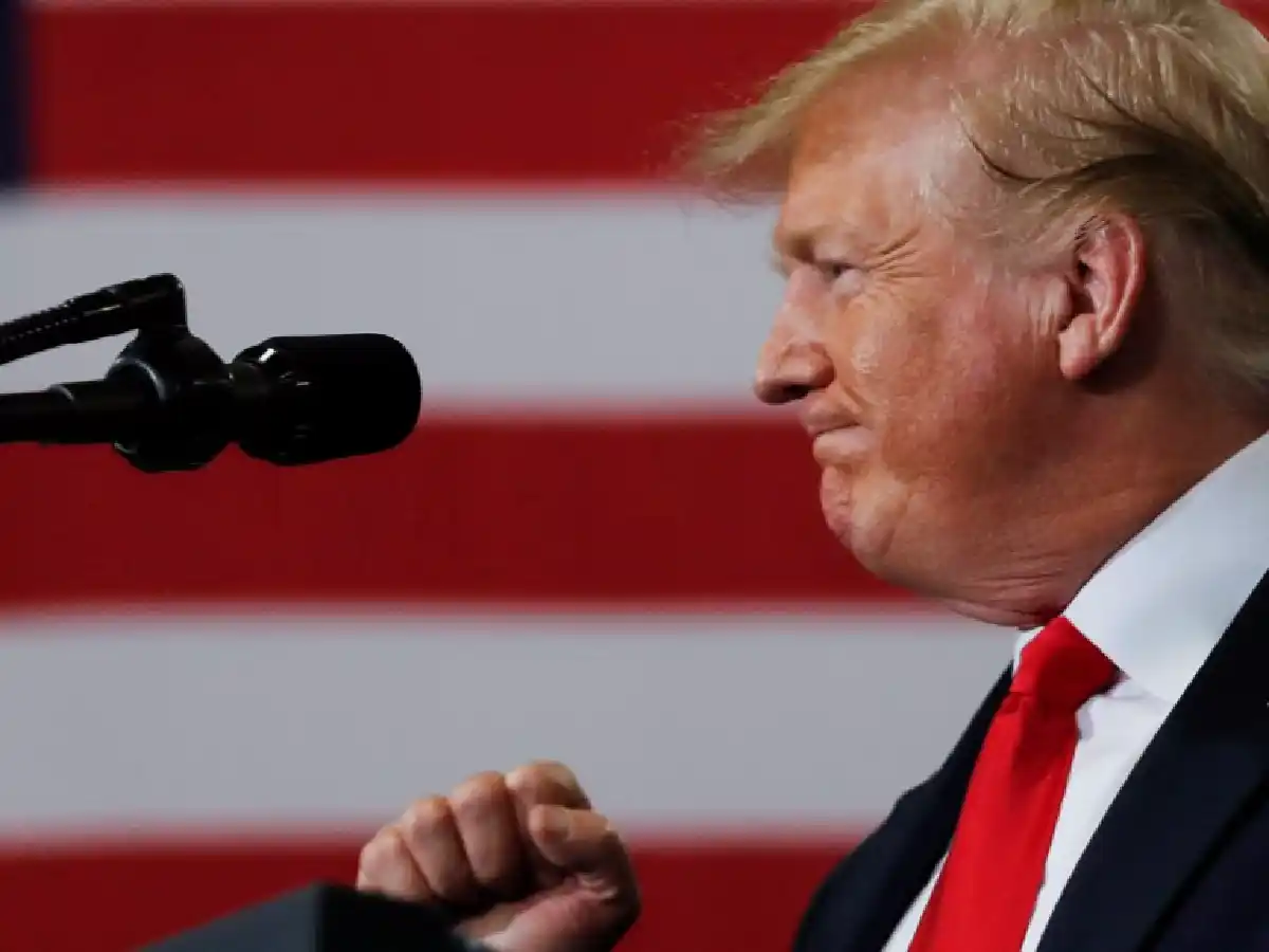 Trump bloquea el asilo político en su territorio y consideró "muy exitosas" las redadas