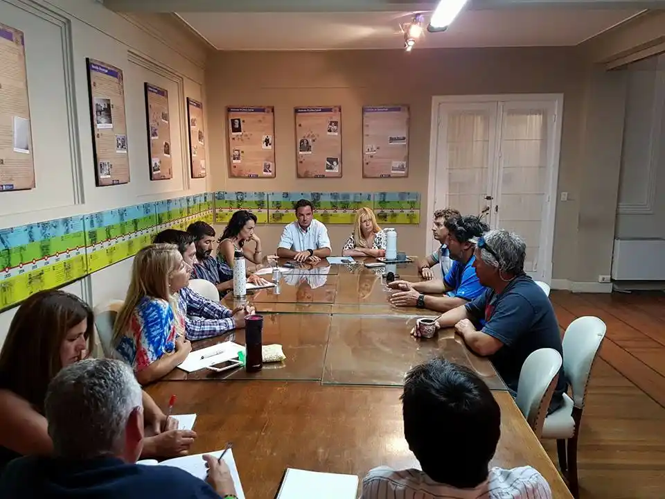 Reunión en el Concejo Deliberante con guardavidas