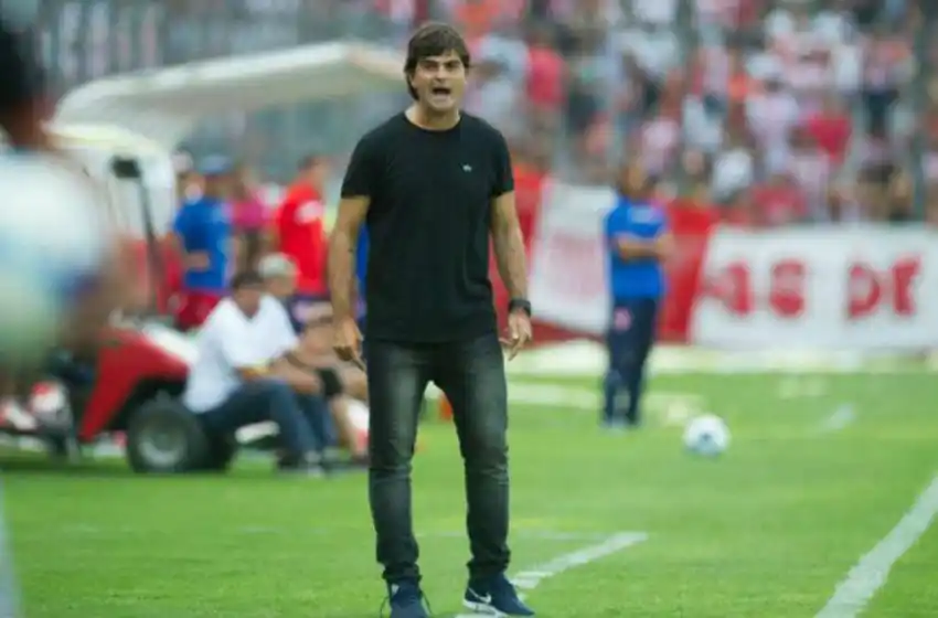 Forestello fue despedido en San Martín de Tucumán