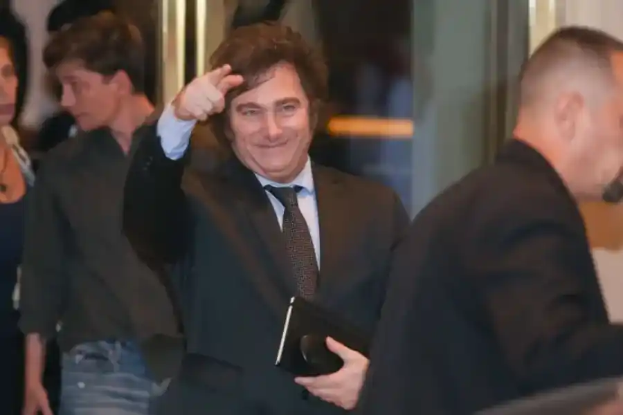 Milei se quedará una semana más en el Hotel Libertador antes de mudarse a Olivos