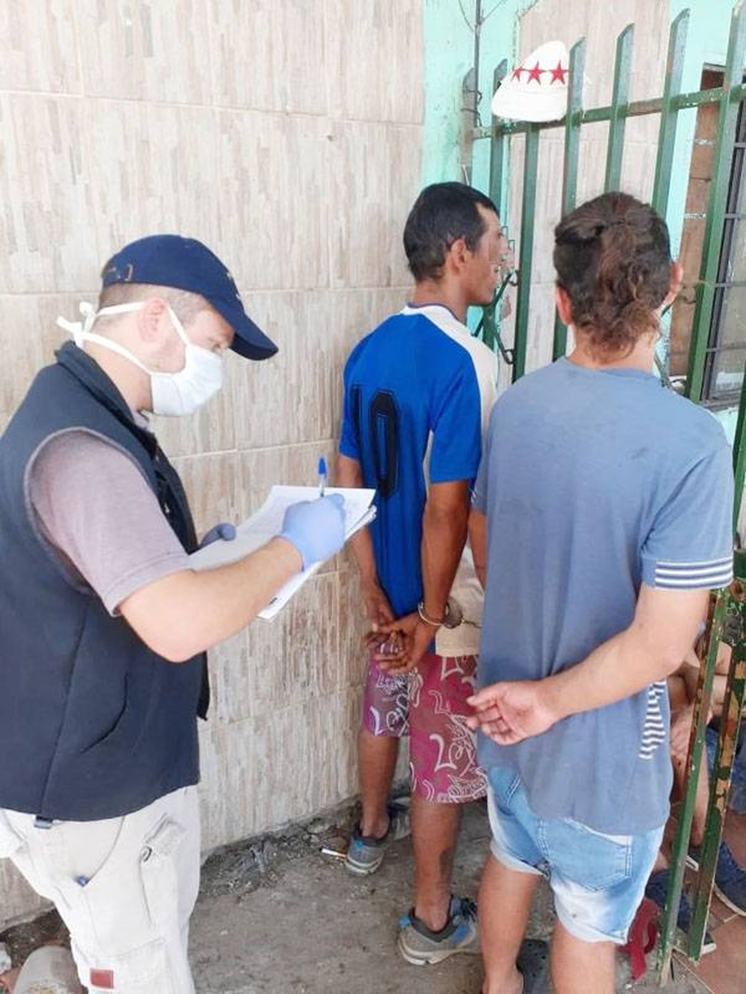 Allanamiento positivo y detenidos por violar la cuarentena