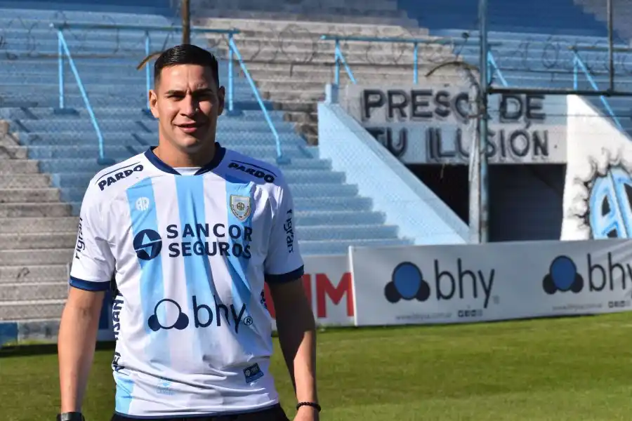 Llegó el tercer refuerzo: Gustavo Navarro es nuevo jugador de Atlético Rafaela