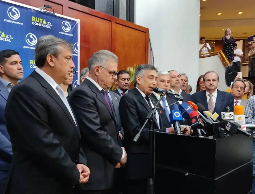 Consecomercio formaliza petición de REACTIVAR EL CRÉDITO BANCARIO para mejorar el consumo