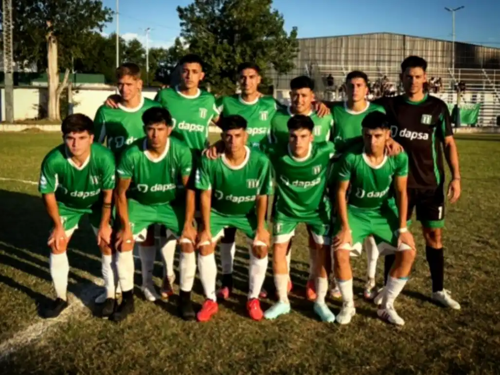 La Esperanza alcanzó un gran triunfo en Arrecifes ante Huracán y se clasificó a la próxima ronda. PH: Prensa La Esperanza.