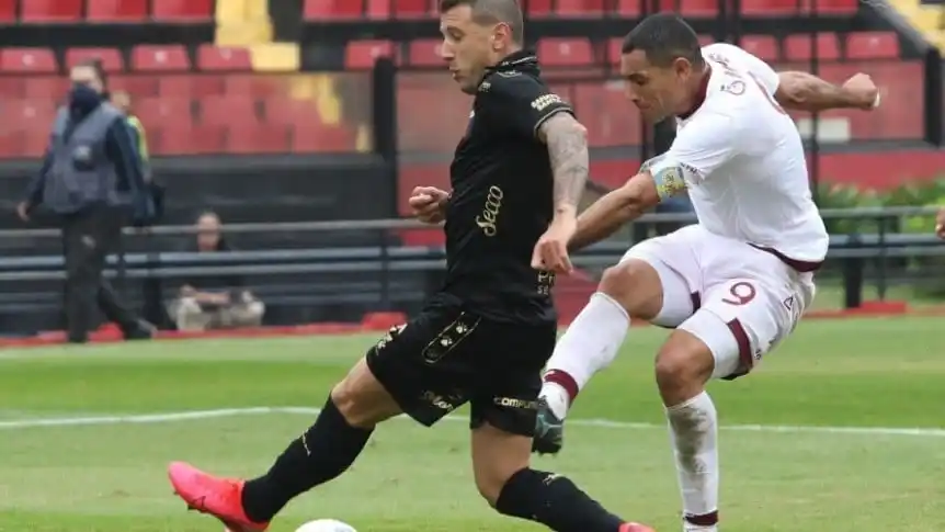 Lanús reaccionó y goleó a Colón en Santa Fe