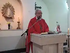 Monseñor Ojea pidió evitar la “indiferencia” ante la ola de despidos.