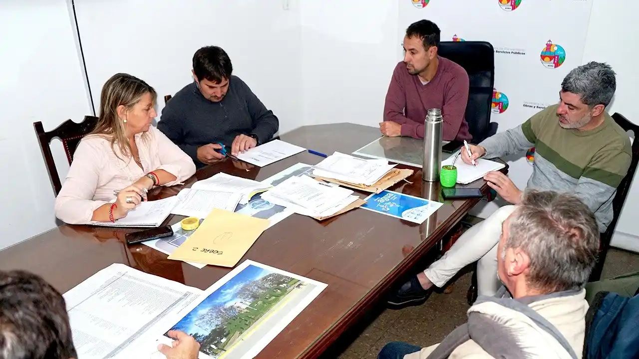 Una oferta en carrera para una obra en el Polideportivo